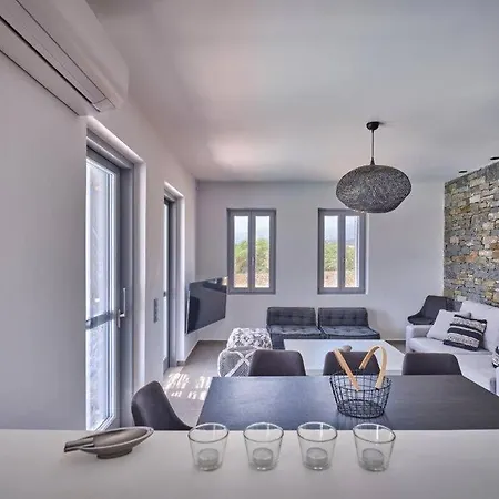 Willa Ramus Paros Isterni (Paros)