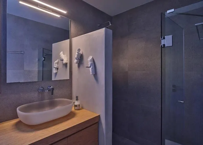 Ramus Paros Isterni (Paros)