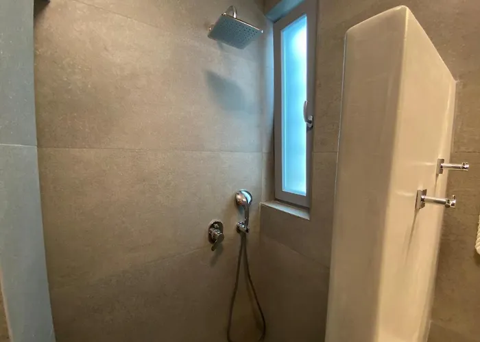 Ramus Paros * Isterni (Paros)