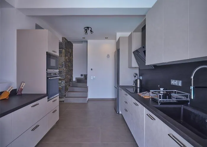 Ramus Paros * Isterni (Paros)