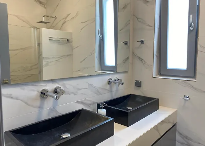 Ramus Paros * Isterni (Paros)