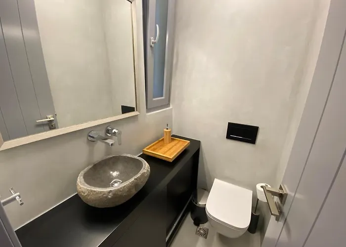 Ramus Paros Isterni (Paros)