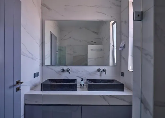 Ramus Paros Isterni (Paros)